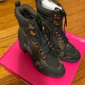 Boots from shoedazzle